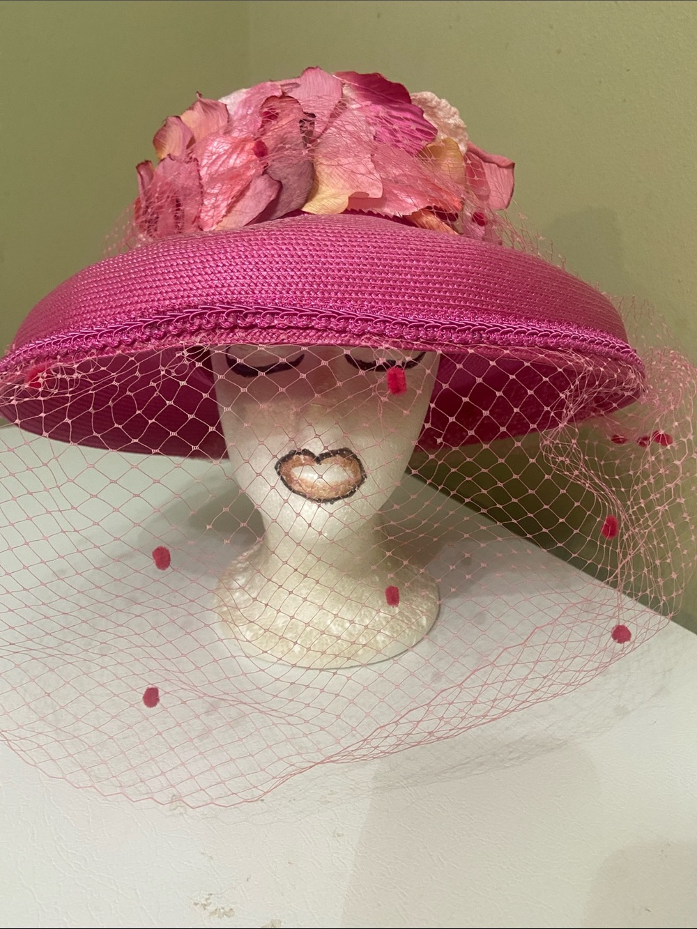 Beautiful Dress Hat / Church Hat by Donna Vinci - Picture 4 of 11